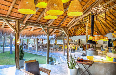 Mushara Bush Camp - Restaurant, Lapa, Veranda