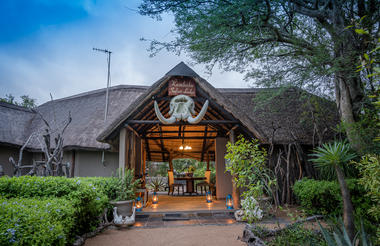 Kambaku Safari Lodge 