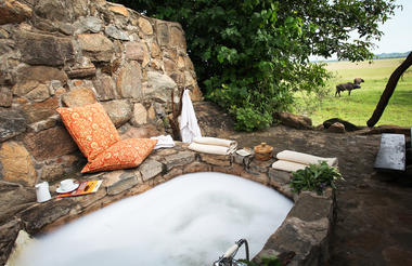 Apoka Safari Lodge Bath Time