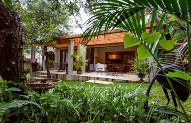 Khaya Ndlovu Safari Manor