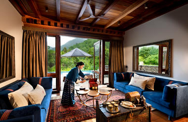 &Beyond Punakha River Lodge Family Suite Lounge