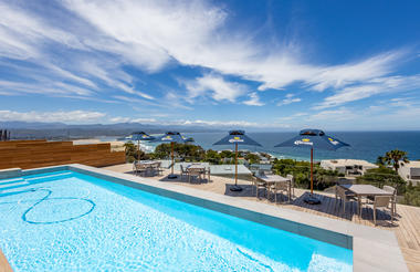 Plett Quarter Hotel - Rooftop pool deck