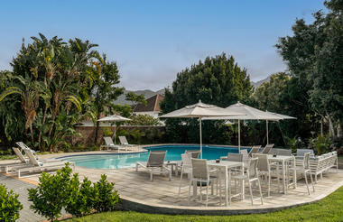 Palm Pool