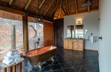 Mountain Lodge bathroom