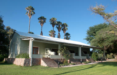 Ghaub Lodge - Guest building