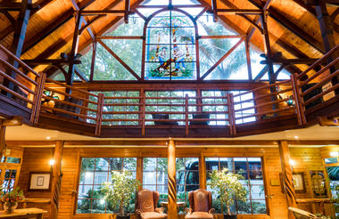 Knysna Log-Inn interior