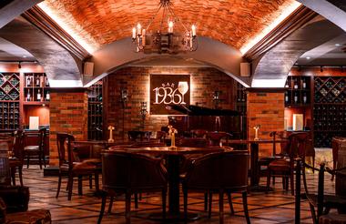 Bar 1936