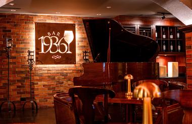 Bar 1936