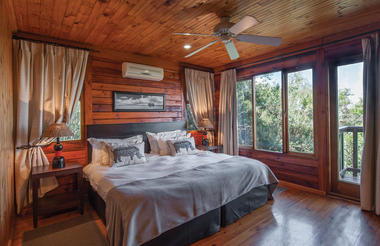 Main Lodge Chalet - 3 bedroomed, all en-suite chalet