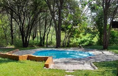 Plunge pool overlooking the lagoon