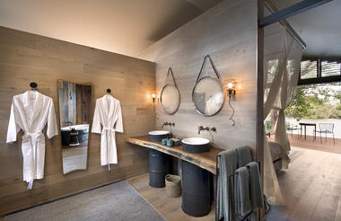 Thorntree River Lodge, Mosi Oa Tunya National Park, Zambia