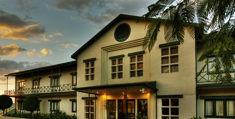 Maun Lodge Entrance