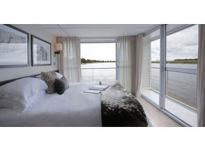 Master Suite & Balcony