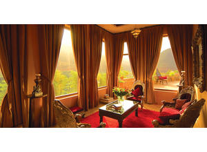 Master Suite lounge