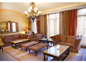 Suite Lounge
