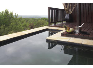 Ukhozi Lodge suite