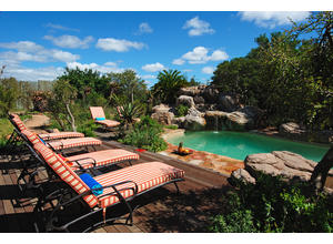 Ukhozi Lodge pool