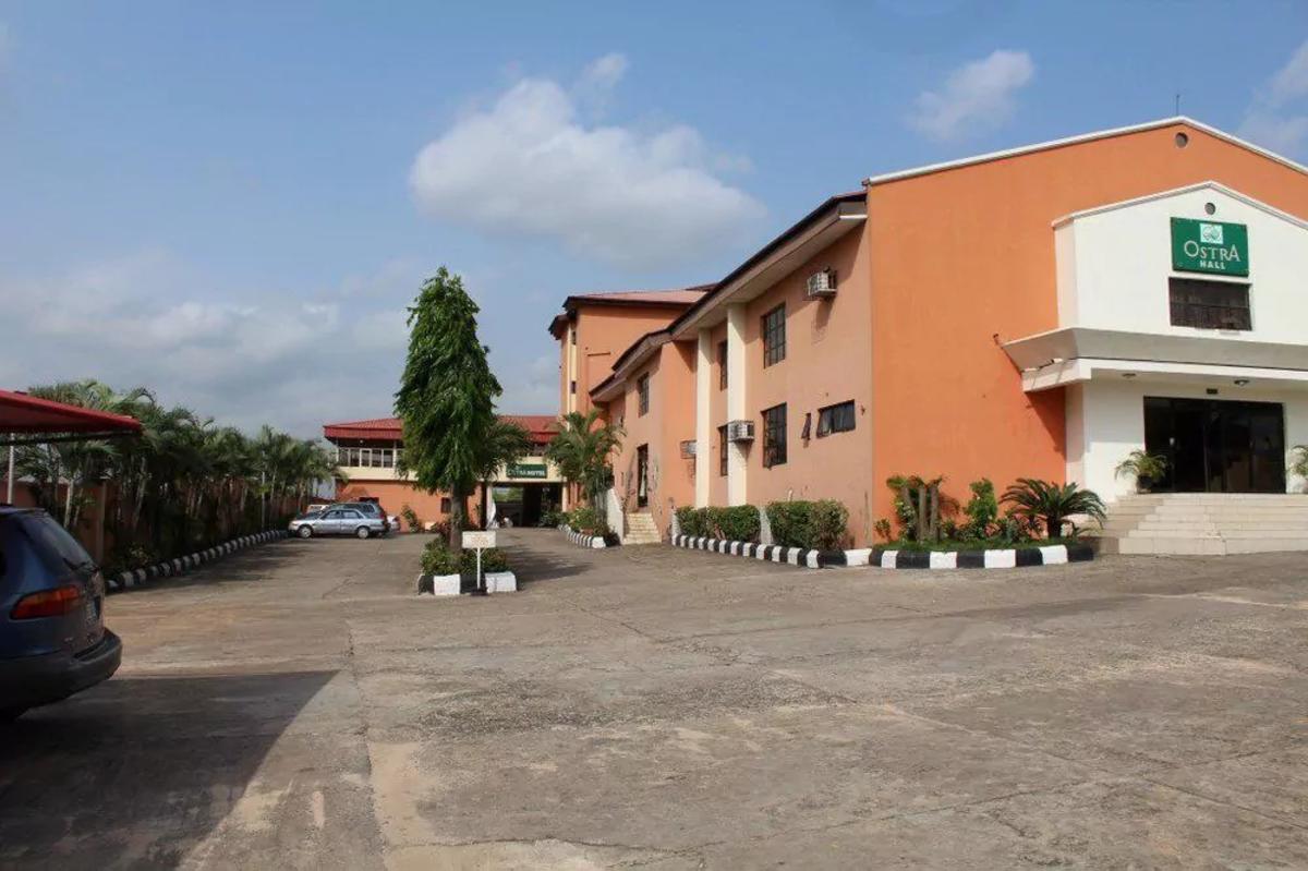 Ostra Hotel | Accommodation Ojodu
