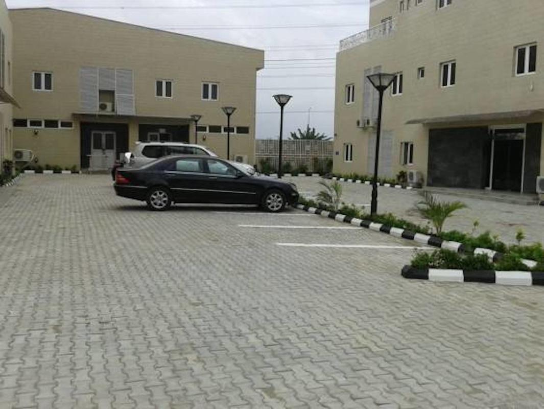 Newcastle Hotel | Accommodation Lekki Phase 1