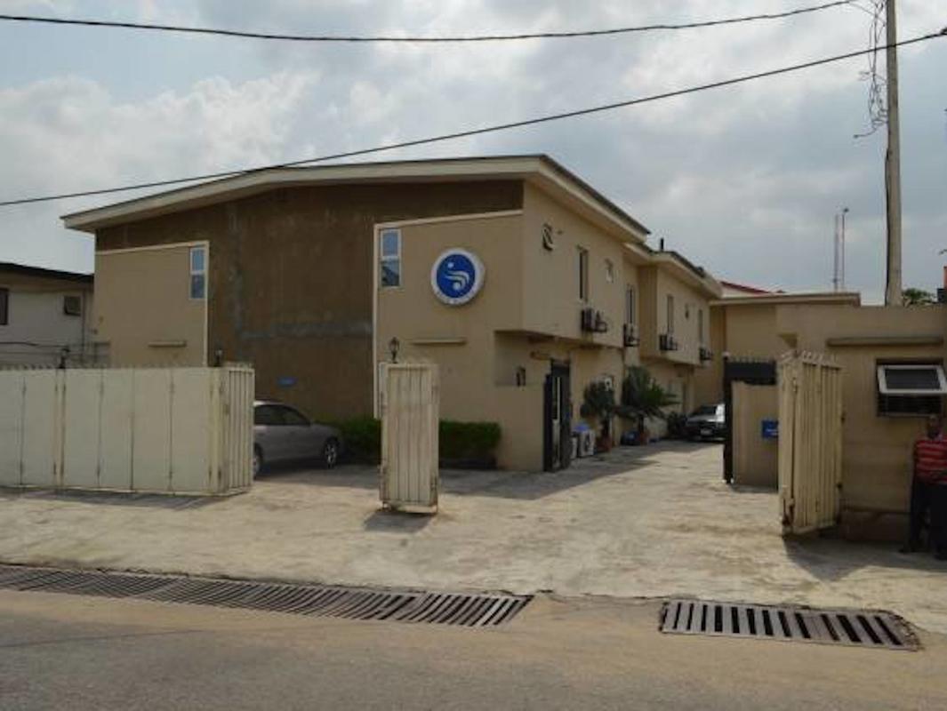 Baylis Suites | Ikeja Accommodation