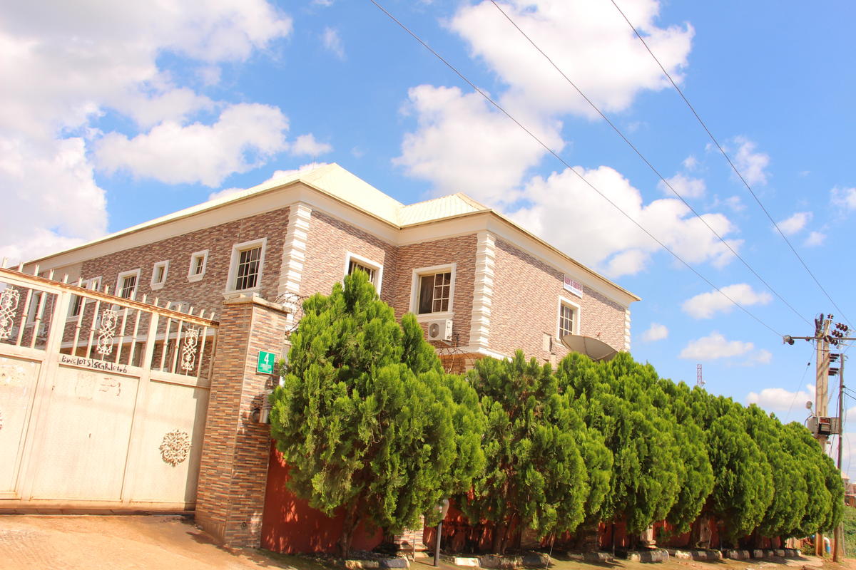 Dubys Suites Dutse | Karsana Accommodation