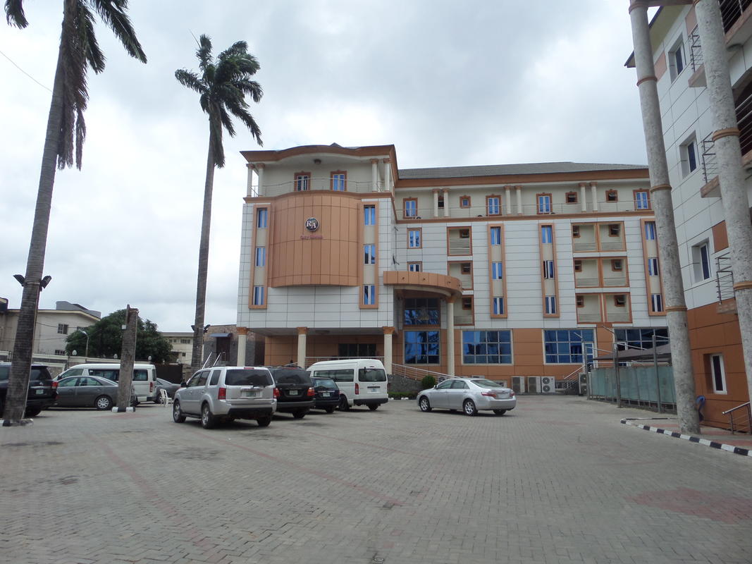 R&A City Hotel | Opebi Accommodation