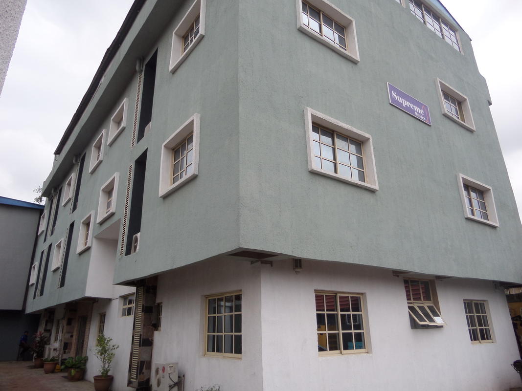 Supreme Suites | Accommodation Opebi