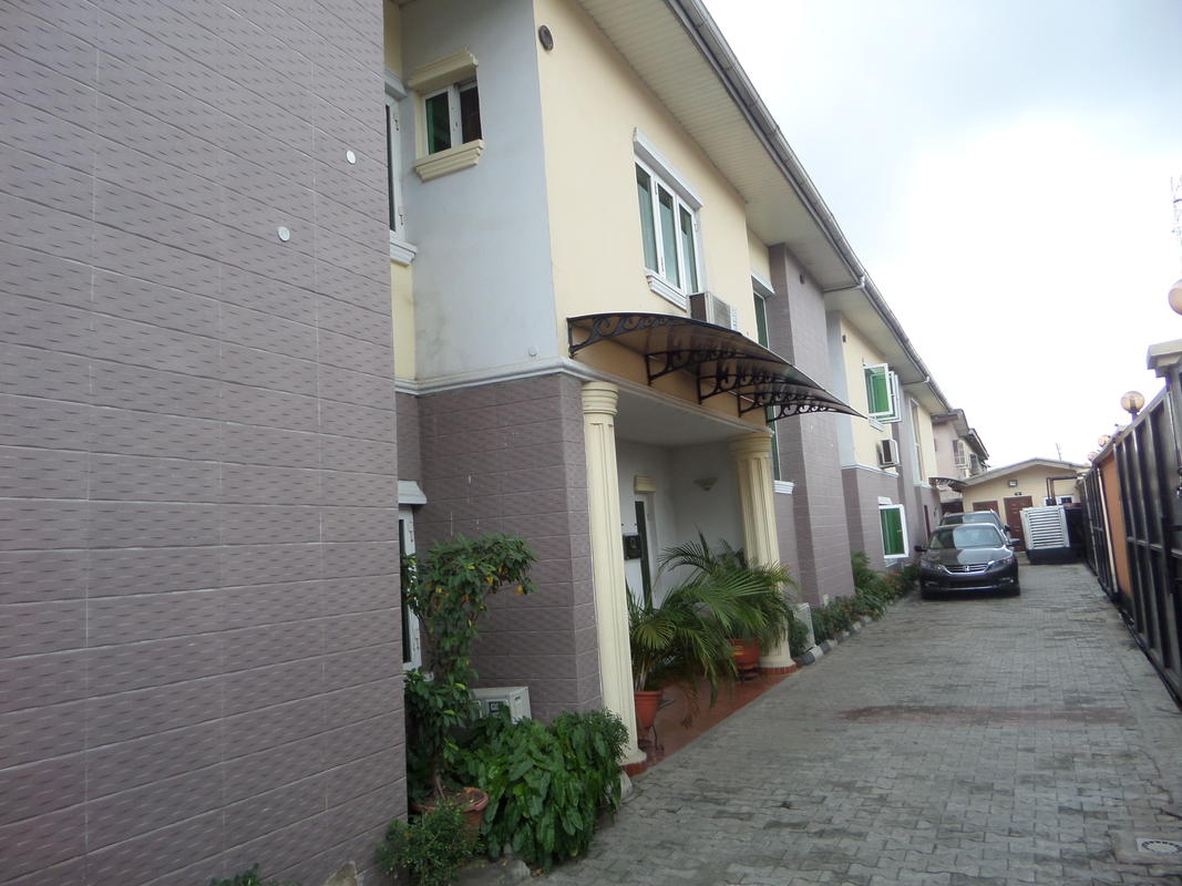 Quietlane Residence | Opebi Accommodation