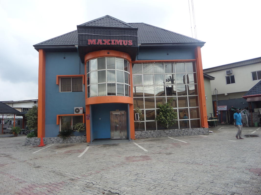 Maximus Suites | Accommodation Agege
