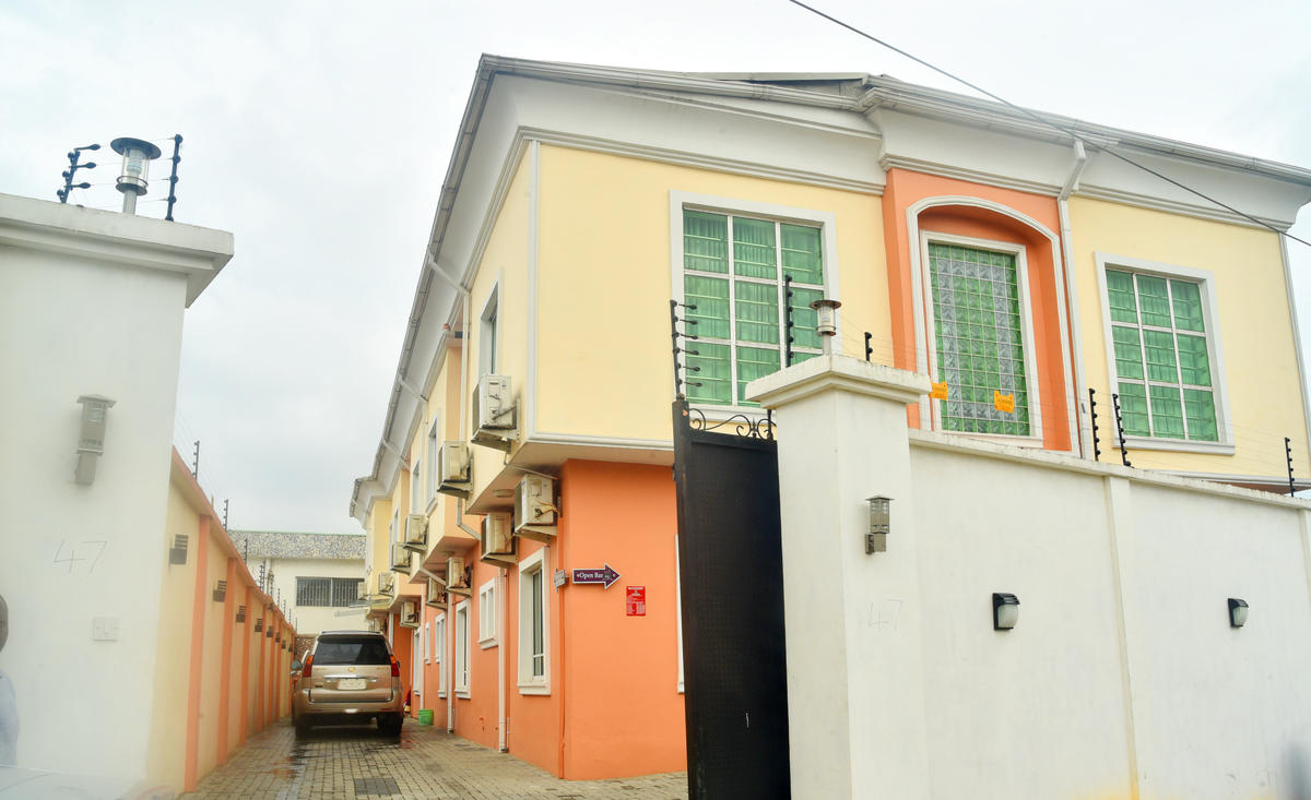 Somerset Suites | Surulere Accommodation