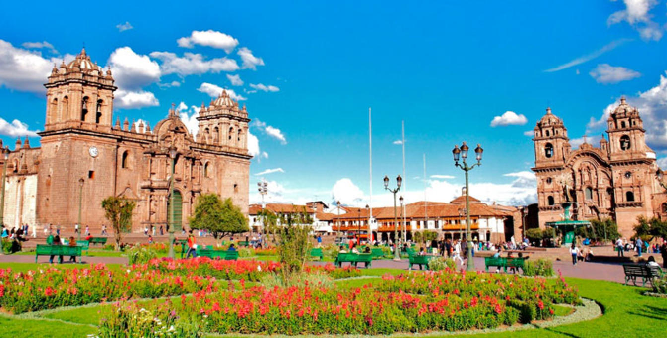 Cusco: antigua Universidad Jesuita San Ignacio de Loyola