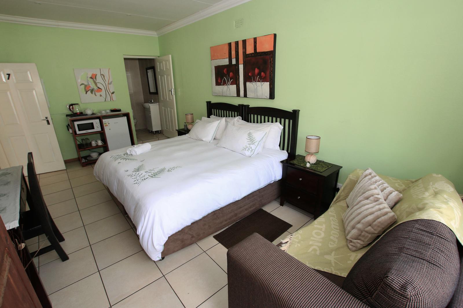 Summer Garden Guest House (urban Jungle) In Benoni - Best Getaways 