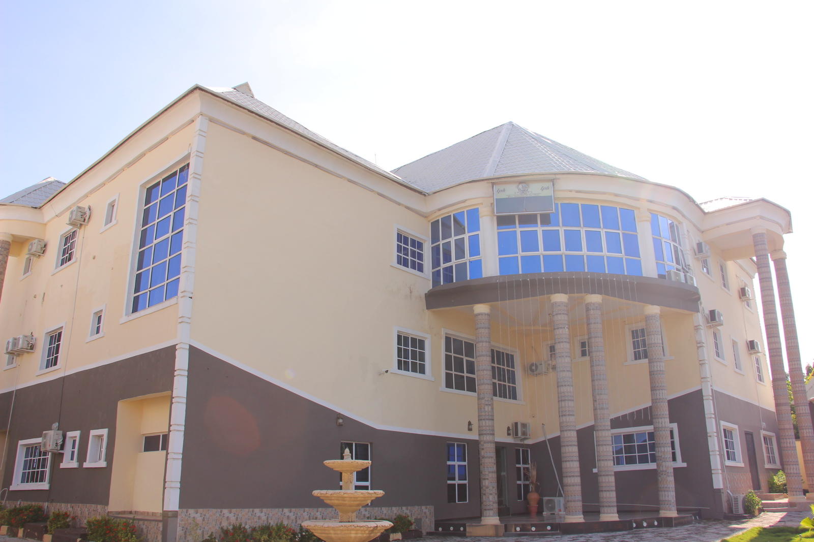 Twins Palace Hotel