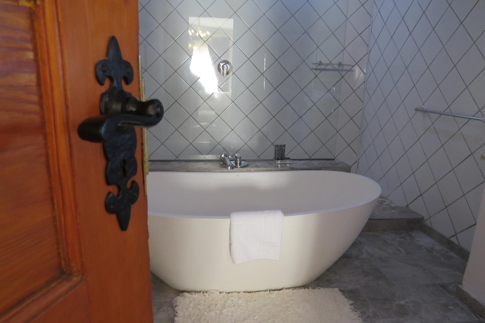 Kimberley Country House Get the Best Deal Book Self