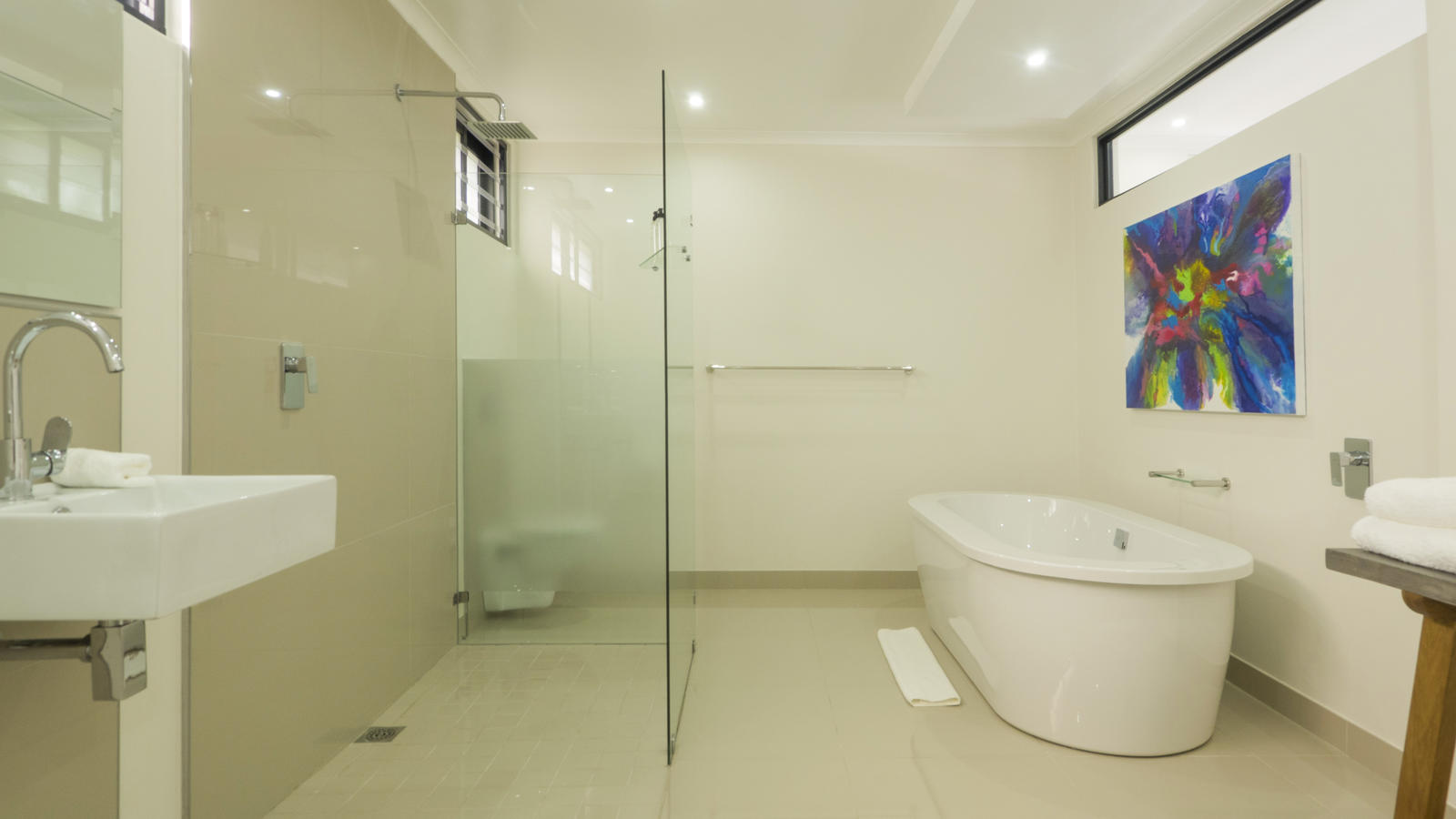 THEBLOEM Guest Suites