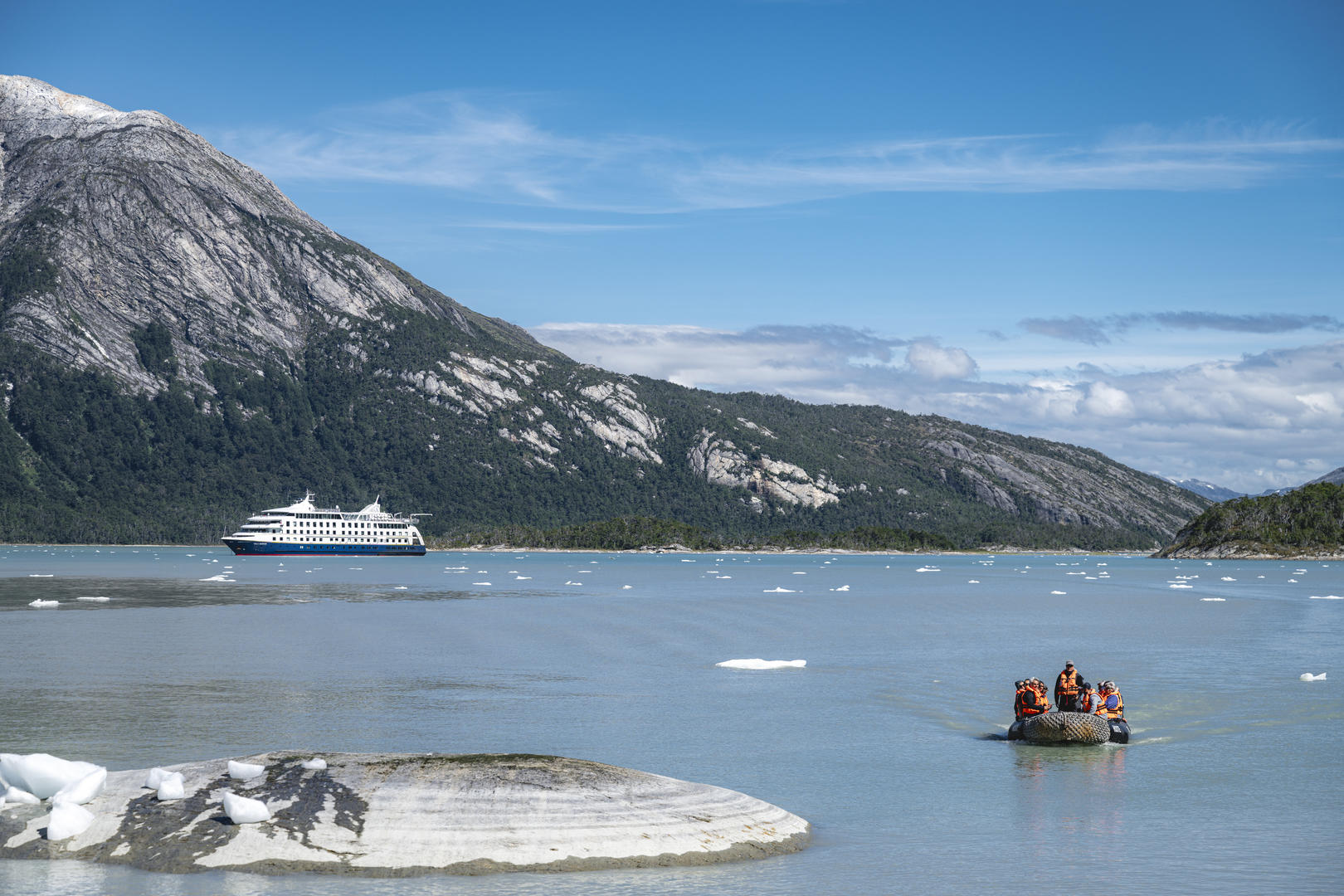 Patagonien kryssning N - 4n - M/V Ventus Australis - B cabin