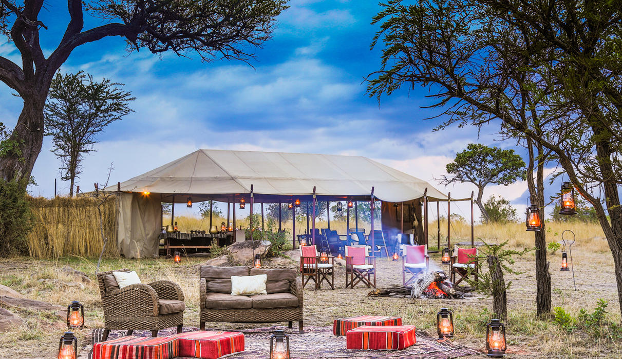 Legendary Serengeti Camp - Luxury seasonal Mobile Safari tented camp