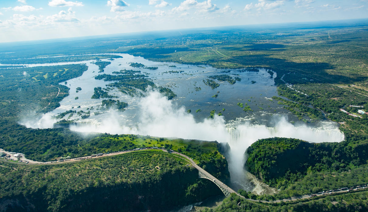 Arial view, spray of the falls from Ilala Lodge