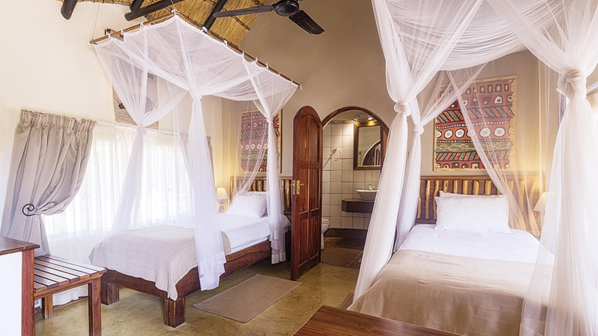 Etosha West - Hobatere Lodge