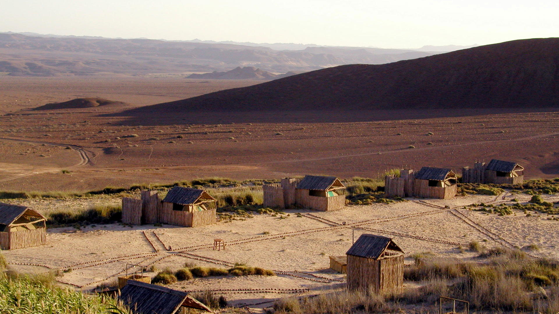 Skeleton Coast, Sossusvlei & Luderitz Safari (D)