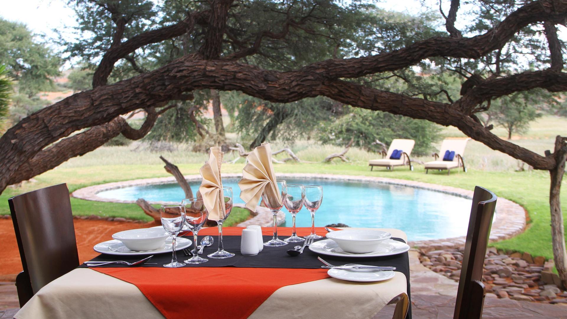 Intu Afrika Kalahari Game Reserve - Camelthorn Kalahari Lodge