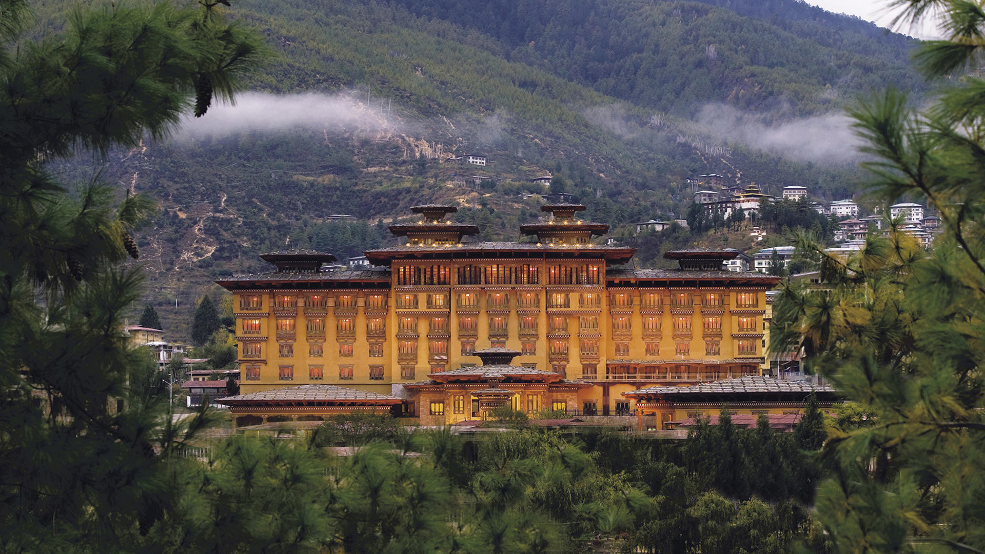 Бутан автомобильный. Thimphu, Bhutan. Бутан Тхимпху Samsung. Бутан столица. Современное королевство бутан.