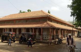 https://www.facebook.com/thebhujhouse/photos/a.442801819157029.1073741825.442796219157589/522548551182355/?type=3&theater