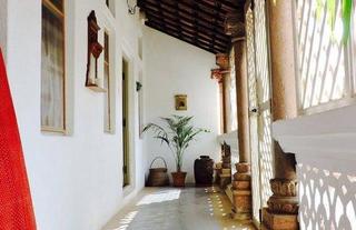 https://www.facebook.com/thebhujhouse/photos/a.442801819157029.1073741825.442796219157589/761267513977123/?type=3&theater