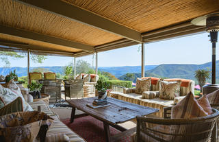 Dusk & Dawn Restaurant