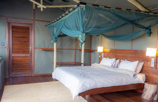 Ndhovu Safari Lodge - River Suite