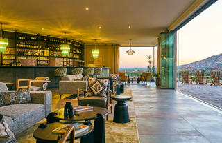 Lounge-and-Main-Bar-Hohenstein-Lodge