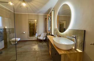Rooms-Bathroom-Hohenstein-Lodge