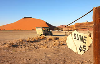 Sossusvlei & Deadvlei Excursion