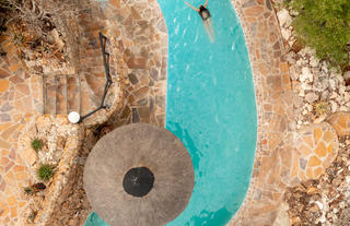 Sun-upper pool